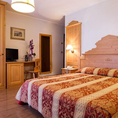 Hotel Al Prato Fiera Di Primiero Extérieur photo