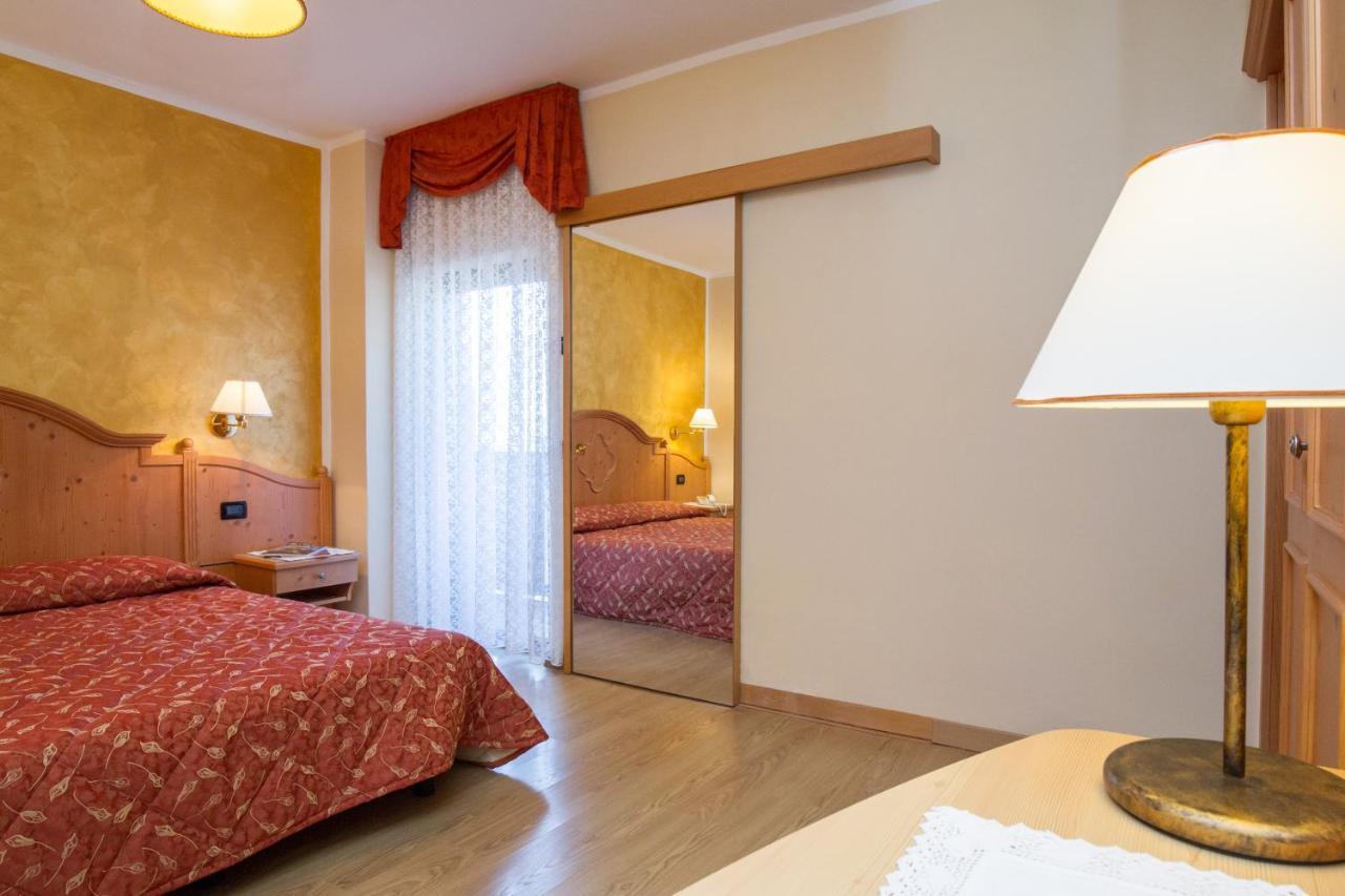 Hotel Al Prato Fiera Di Primiero Extérieur photo