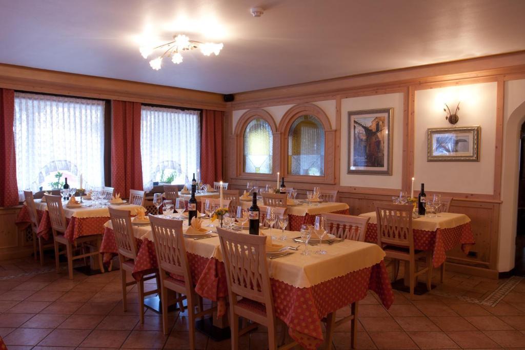 Hotel Al Prato Fiera Di Primiero Extérieur photo