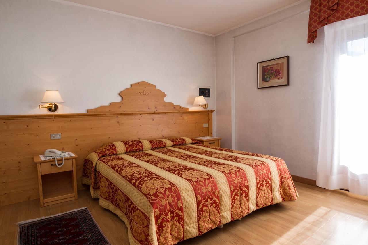 Hotel Al Prato Fiera Di Primiero Extérieur photo