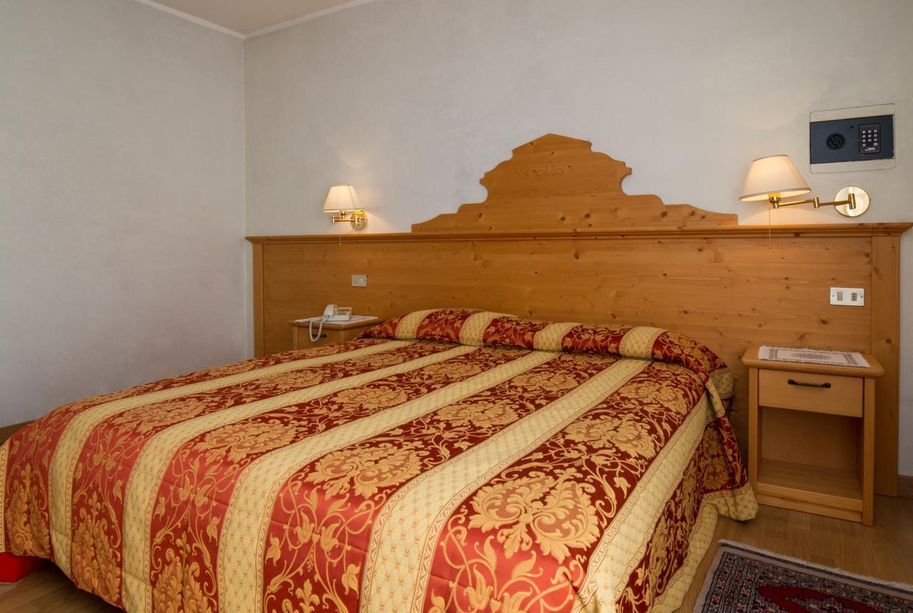 Hotel Al Prato Fiera Di Primiero Extérieur photo